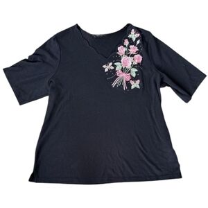 Quacker Factory Women's Plus Size 2X Floral Embroidered short sleeves Scalloped